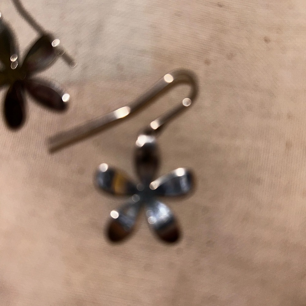 RETIRED Daisy James Avery Earrings - Picture 4 of 5